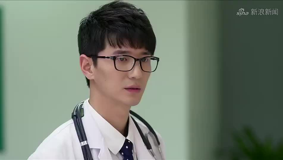 飞哥大英雄:凯文来找亚萍谈话,怎料亚萍一心想着梁飞,心碎了