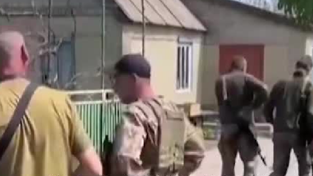 俄军成功复仇 一批虐杀俄战俘的外国雇佣兵被“斩首”