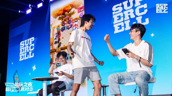 （边疆守卫 vs 2位玩家 PK现场图）