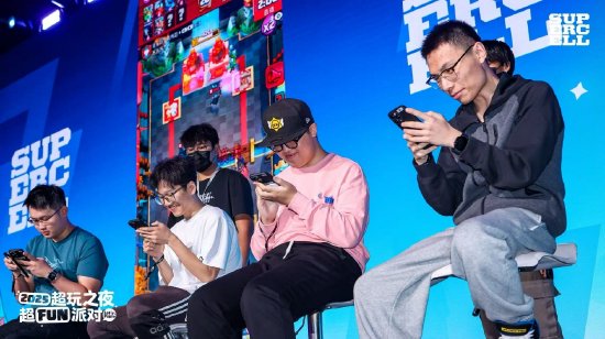 （水友赛现场图）