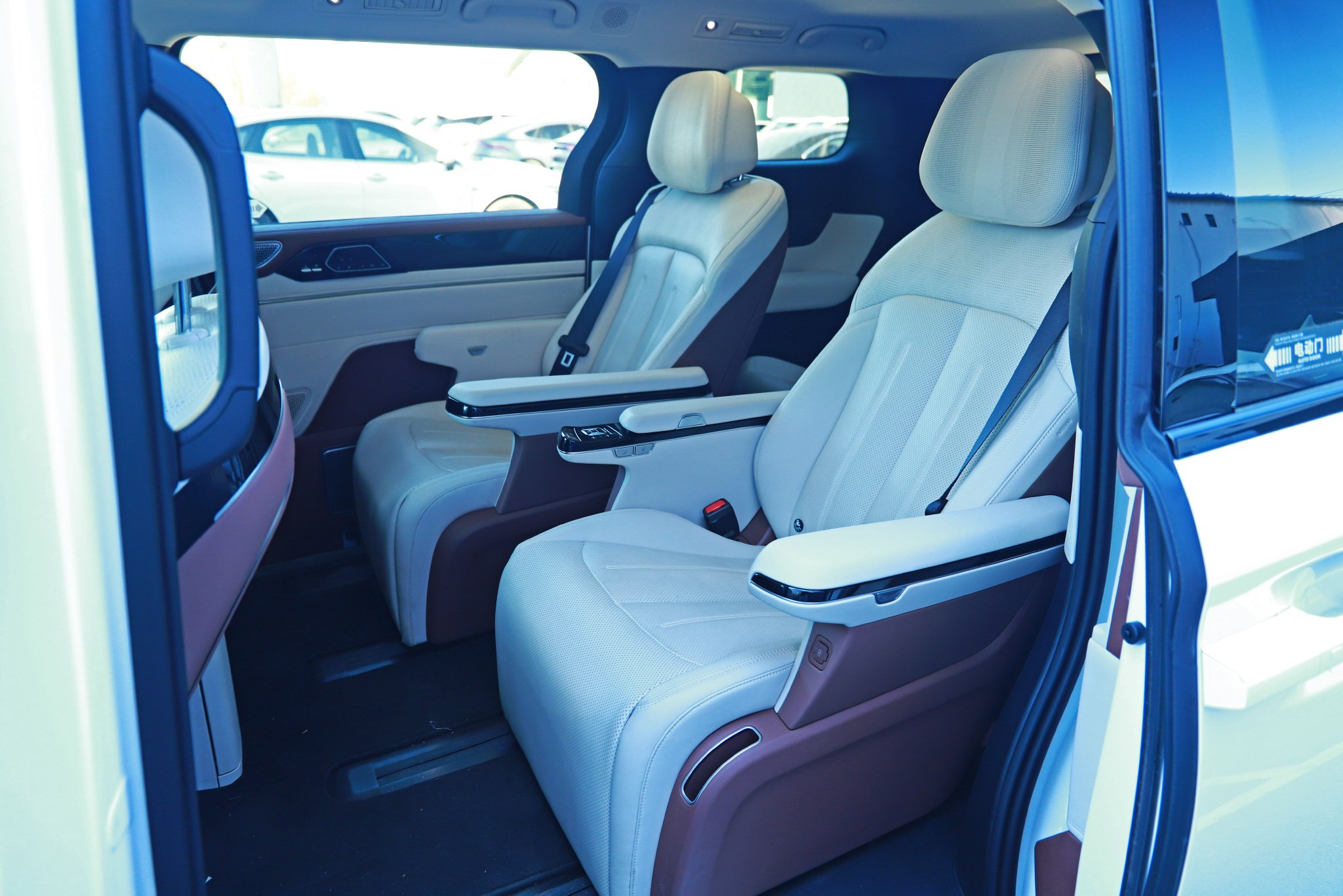 天神之眼高阶智驾上车！ 到店实拍比亚迪夏