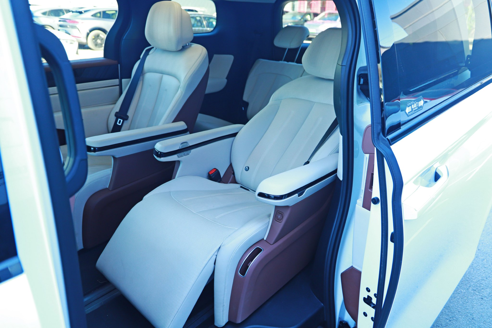 天神之眼高阶智驾上车！ 到店实拍比亚迪夏