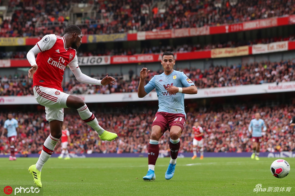 奈尔斯边路传中