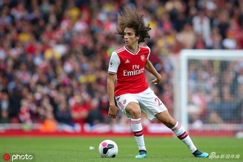 贡多齐中场盘带