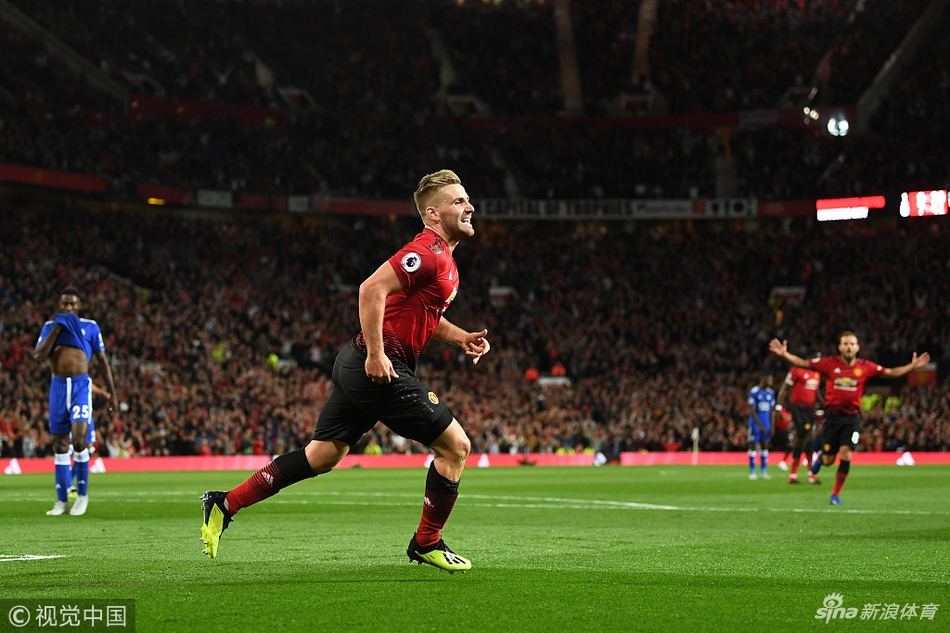 卢克肖破门庆祝