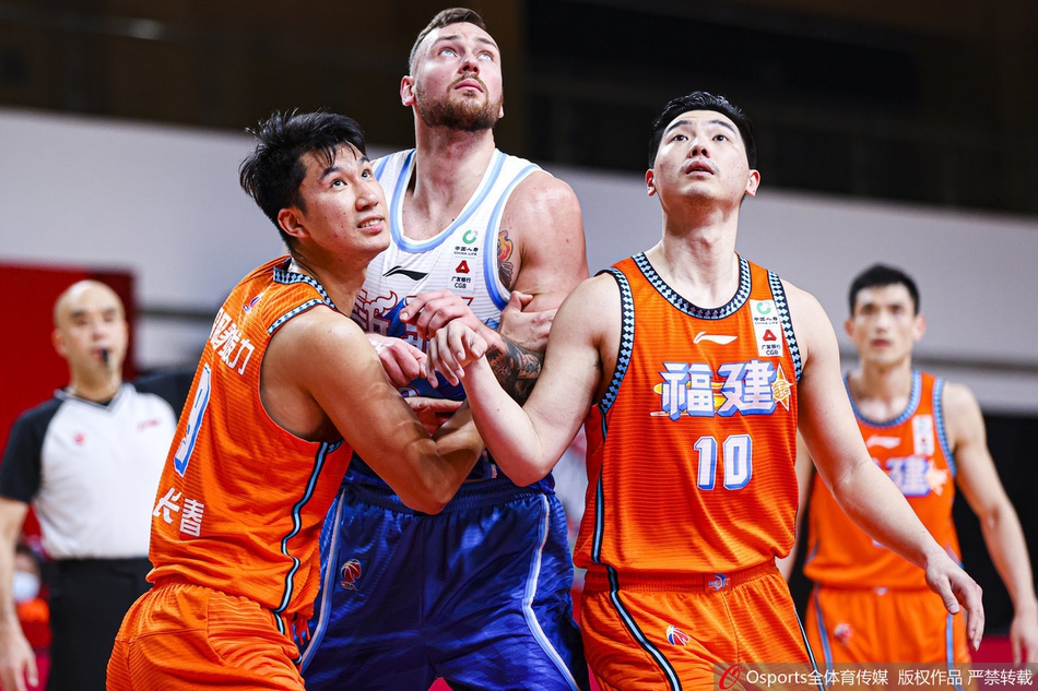 CBA第35轮：新疆130-102福建
