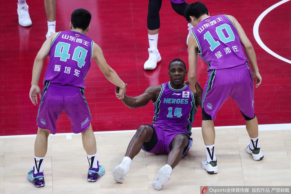 CBA半决赛：广东117-99山东