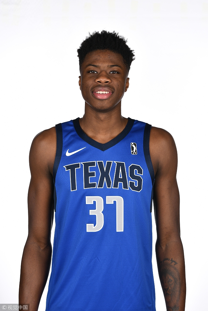 字母弟科斯塔斯-安特托孔波定妆照