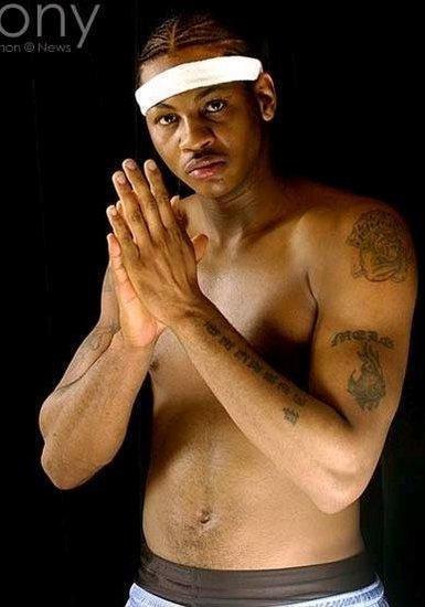 太社会了！安东尼这身材真是一点也不比登哥差啊