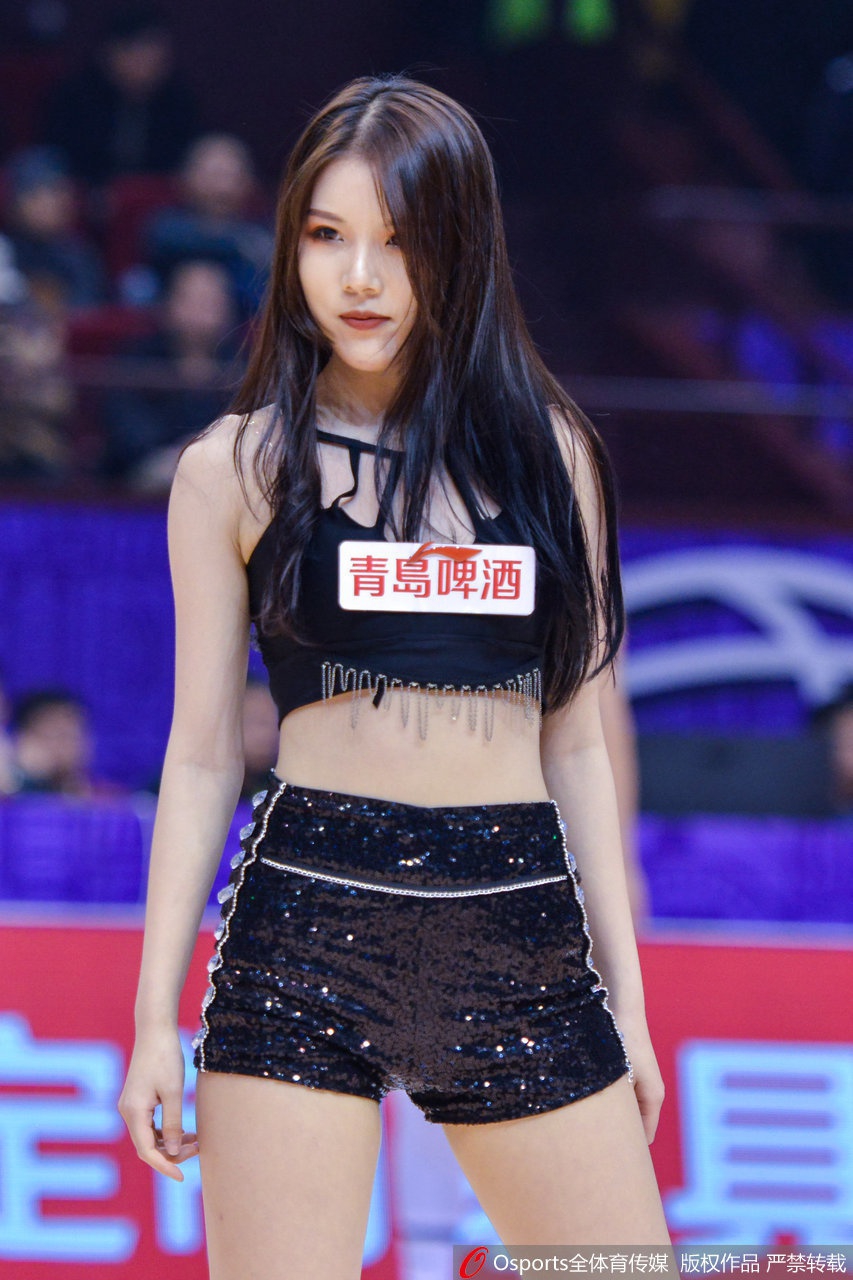 CBA第25轮:啦啦队曼妙舞姿助力球队