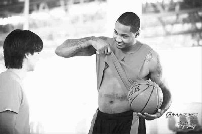 太社会了！安东尼这身材真是一点也不比登哥差啊