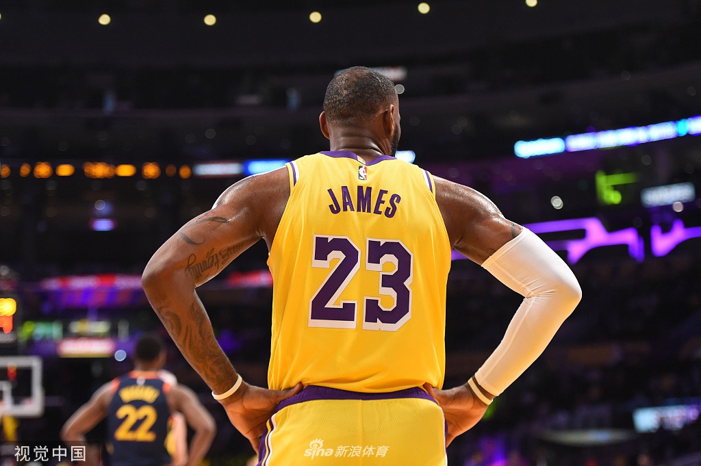 [NBA附加赛]湖人胜勇士晋级季后赛 詹姆斯砍三双