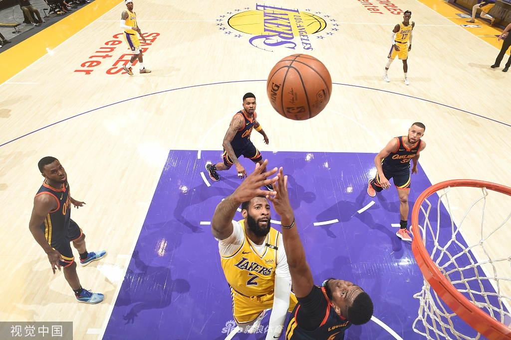 [NBA附加赛]湖人胜勇士晋级季后赛 詹姆斯砍三双