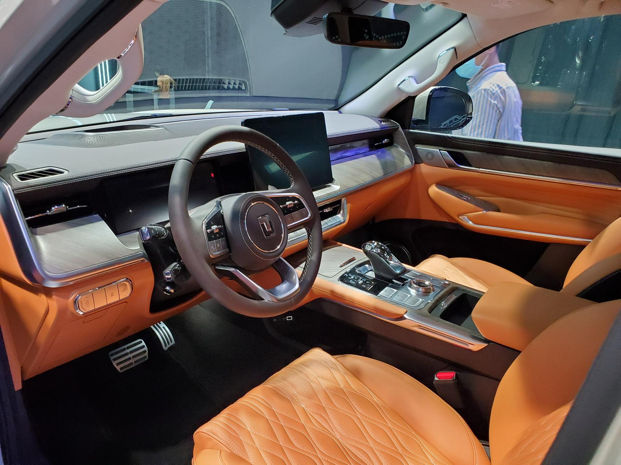 Tank 500 Business Edition Interior