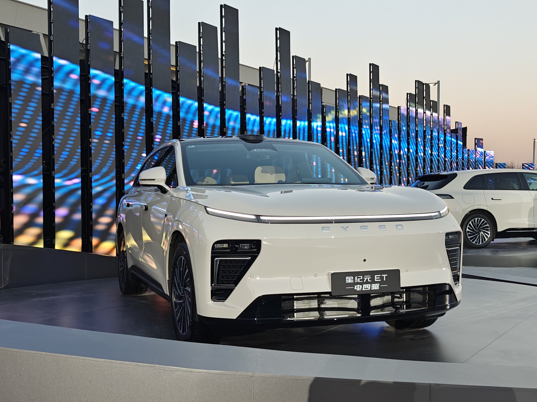 星途星纪元ET增程四驱版上市 售价23.98-28.98万元