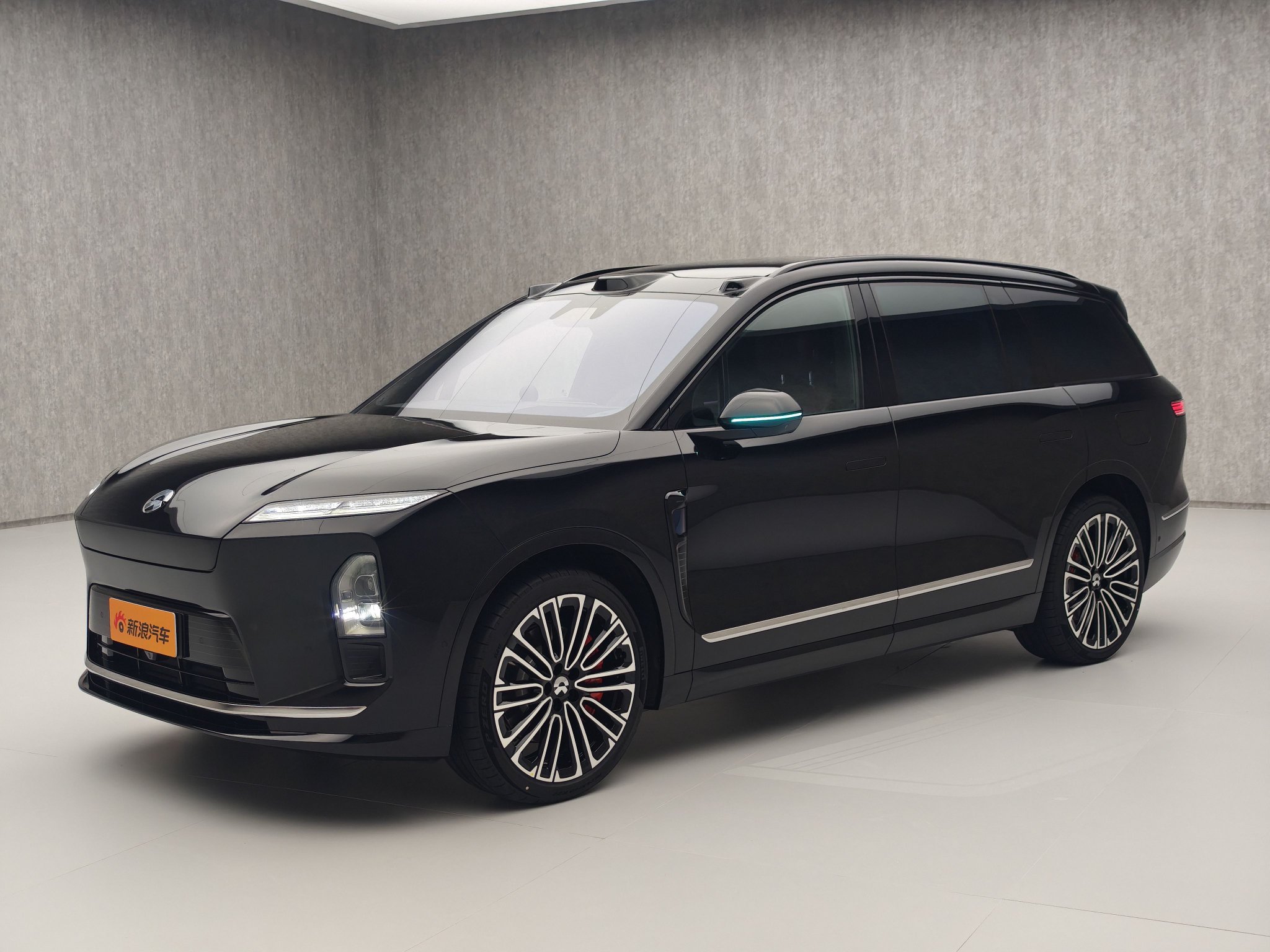 租电方案预售30.88万元起 蔚来全新ES8正式开启预售