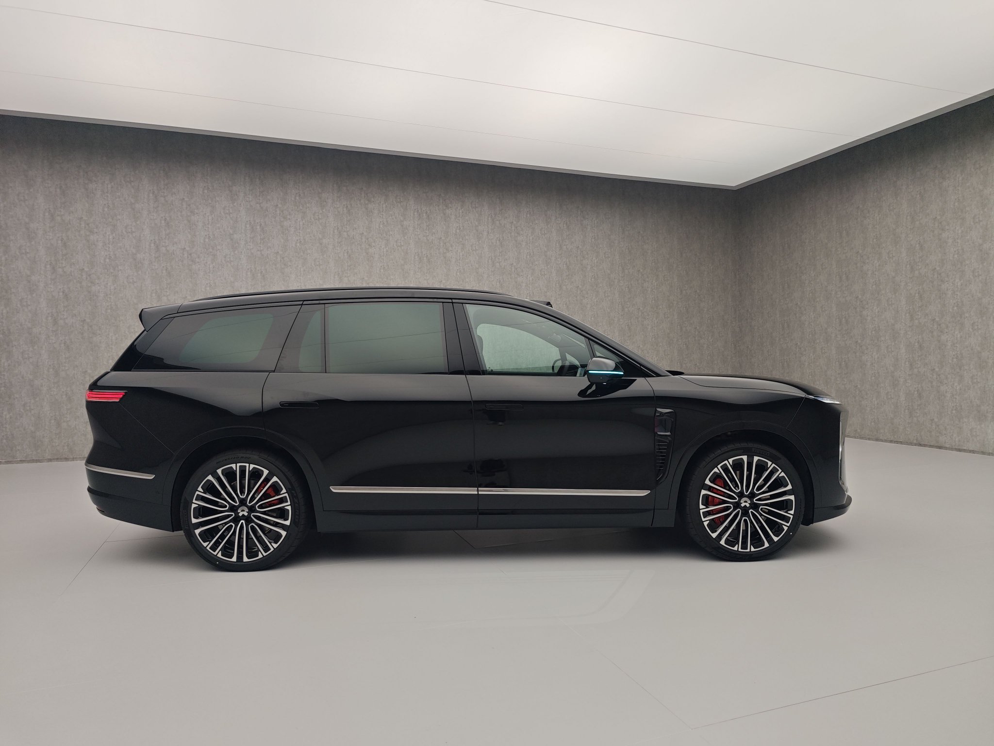 租电方案预售30.88万元起 蔚来全新ES8正式开启预售