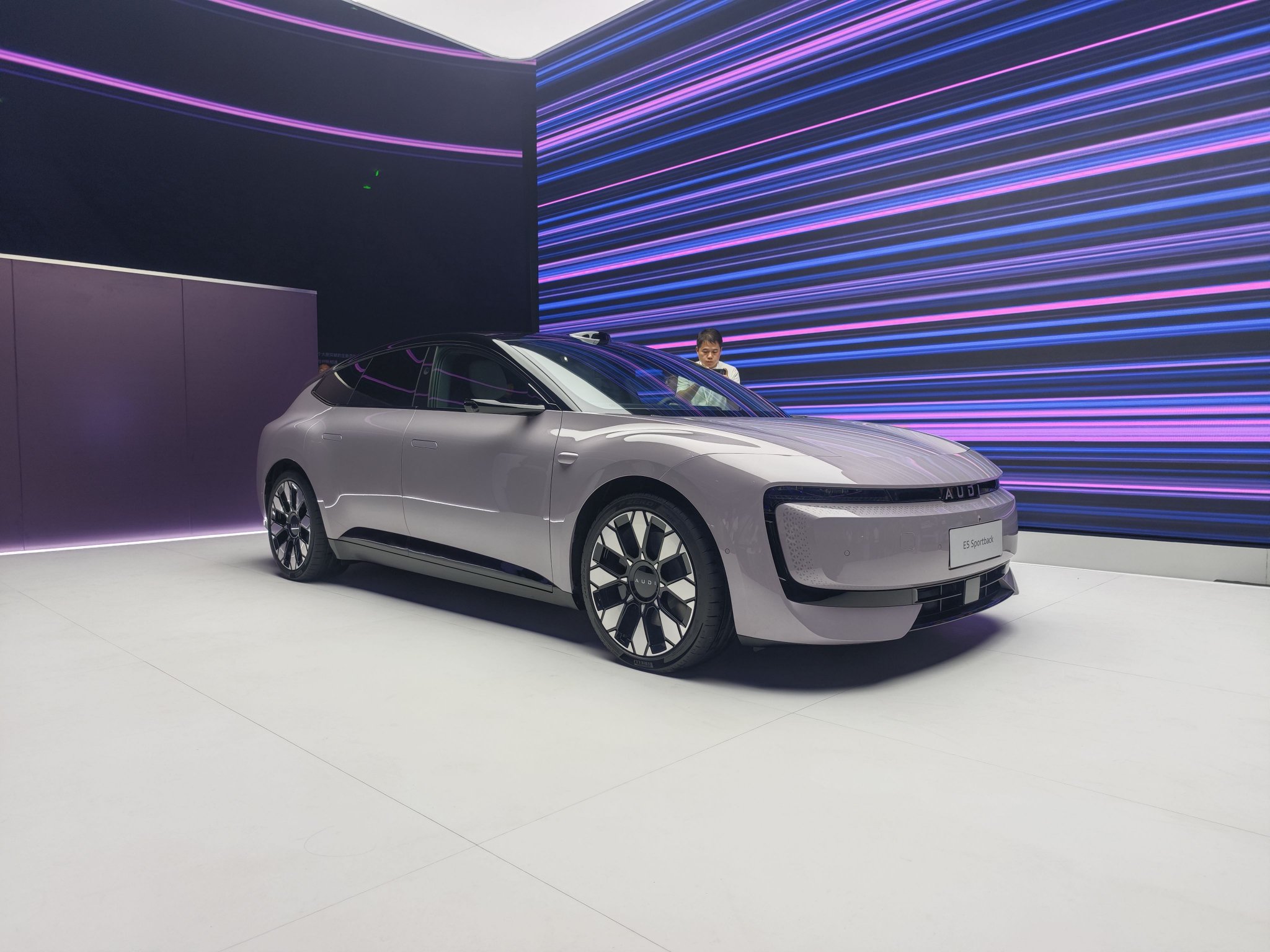 奥迪E5 Sportback正式上市 售价23.59-31.99万元