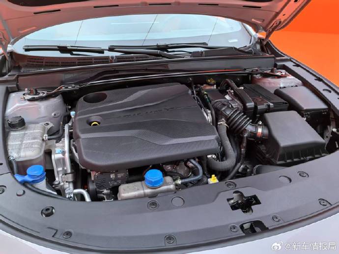 长安第三代UNI-V上市 售价10.29-11.99万元