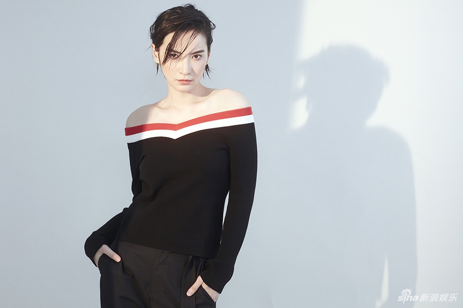 李媛御姐写真曝光气场十足 短发红唇美艳撩人