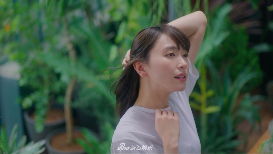 组图:新垣结衣拍摄代言广告 随性自然令人心动