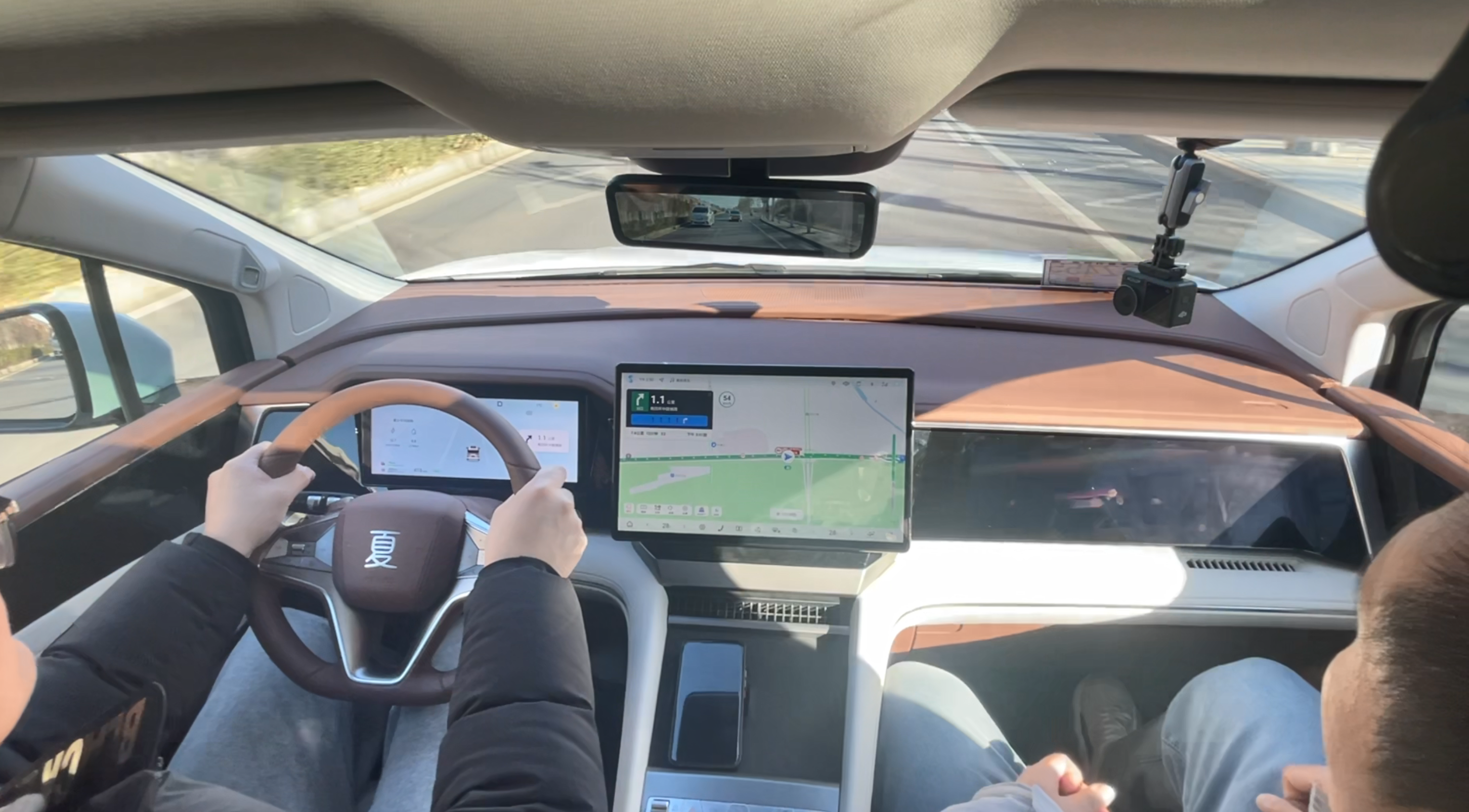 天神之眼高阶智驾上车！ 到店实拍比亚迪夏