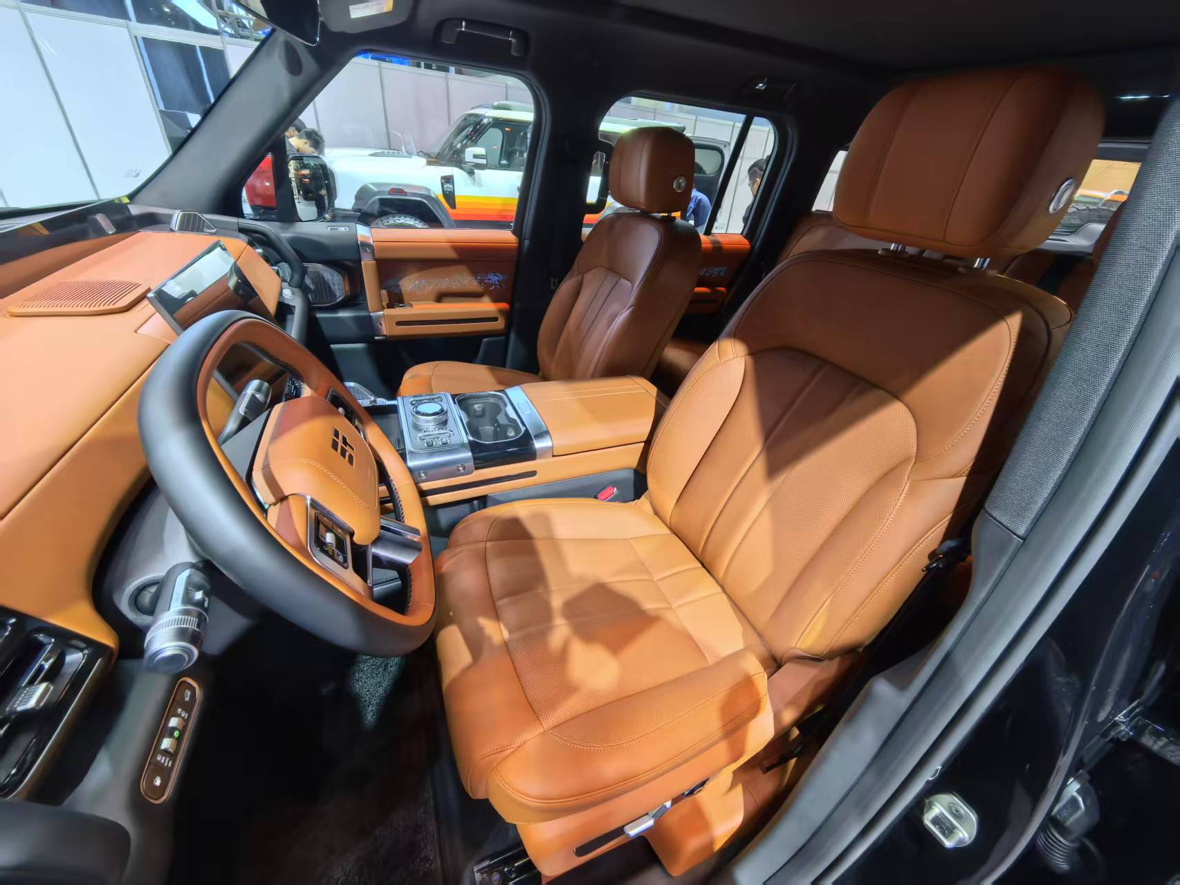 2025广州车展探馆：纵横G700环塔版亮相