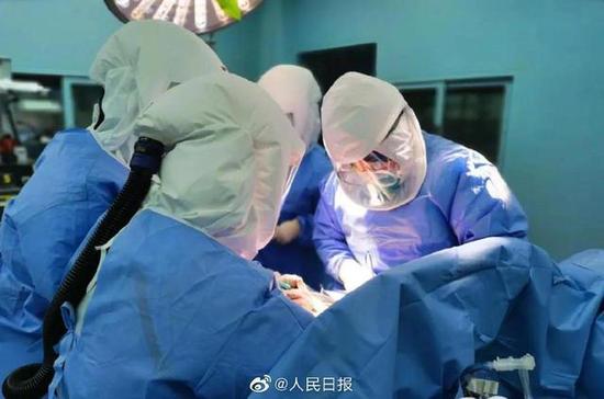 浙大一院多学科协作完成全球首例老年新冠肺移植手术