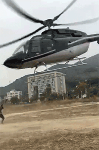 △ 传统直升机升空方式很暴力