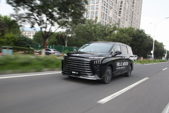 MPV空间就该如此 试驾东风风行星海V9越享系列