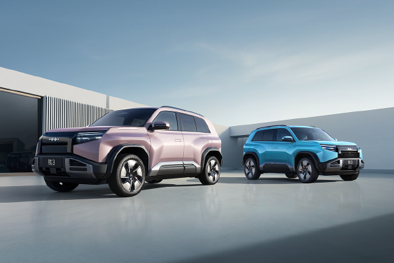 增加粉蓝双色及新版本 方程豹钛3新版本上市