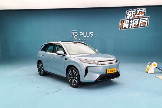 配置升级空间更大 静态体验比亚迪第三代元PLUS