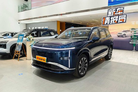 实拍五菱星光L 长续航大六座SUV新选择