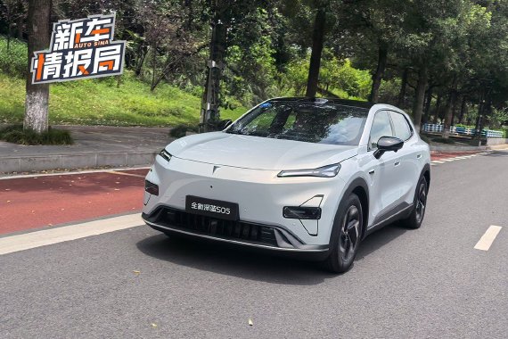 智能与底盘双进阶 试驾全新深蓝S05