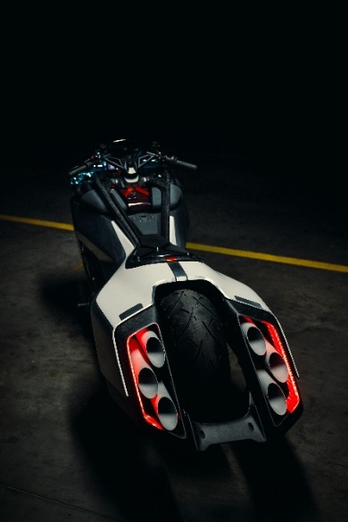 宝马以全速冲刺为核心的设计愿景表达  BMW Motorrad 发布 Vision K18 概念摩托车