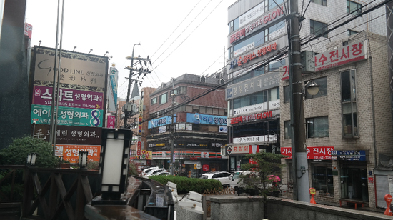 韩国“整容街”