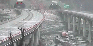 惊天大阴谋，导致你雨天开险车的罪魁祸首在这！