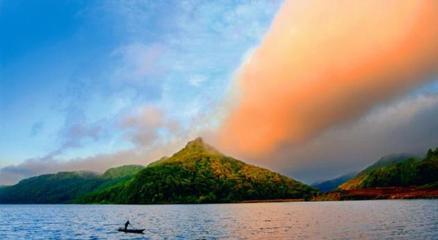 手牵手去山水家园，心连心爱大美桦甸