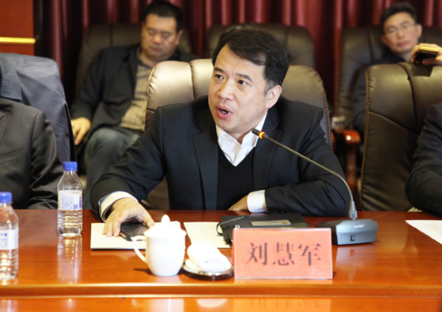 张俊以助力桦甸献礼片边外参镇全国首映