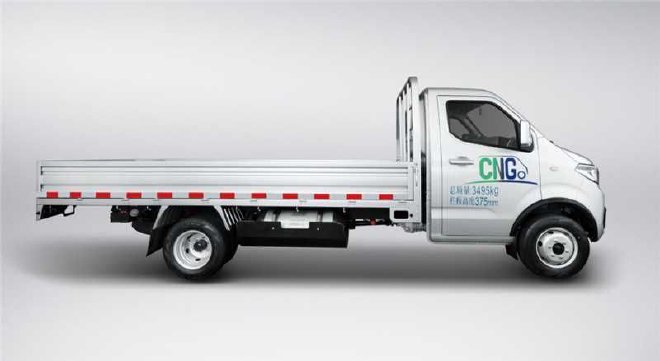 长安神骐T30 2.0L正式上市 售价6.09万起