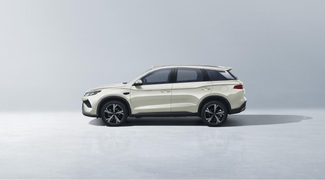 纯电续航301km 宋Pro DM-i飞驰版上市9.99万起