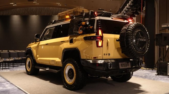 猛士917蛟龙战甲开启预售 76.8-86.8万元