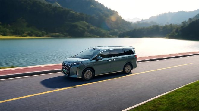 比亚迪发布天神之眼5.0 驾驶辅助全新体验