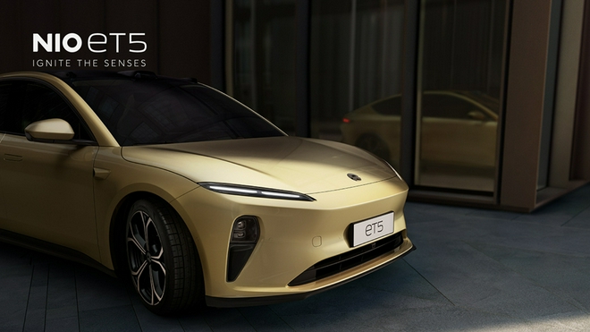 车圈热搜：蔚来ET5抢占高端市场