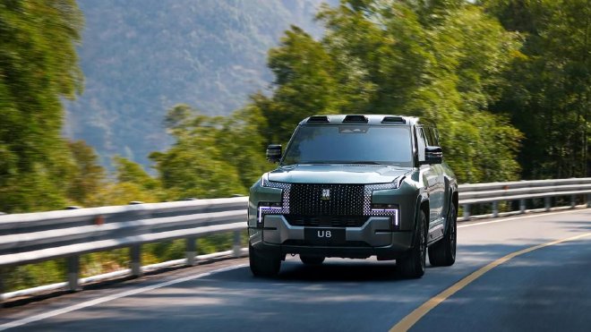 仰望登临粤港澳大湾区车展 仰望U8预售中