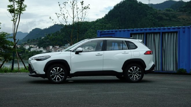 好开又安全 试驾广丰锋兰达智能电混双擎