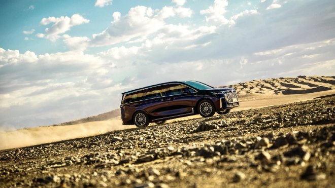 2024款新岚图梦想家开启预订 三电全面焕新