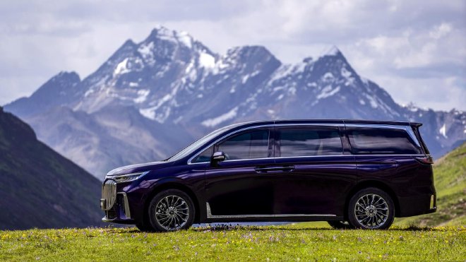 2024款新岚图梦想家开启预订 三电全面焕新