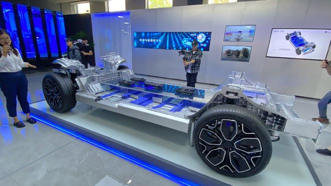 以数为智形成自主角色 长安科技要以智能安全为主的发展