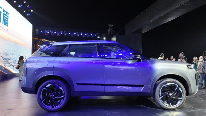 9.99万元起 全新瑞虎7油电双车全球上市